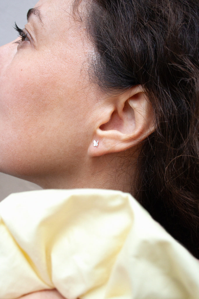JUKSEREI BUTTERFLY EAR STUDS